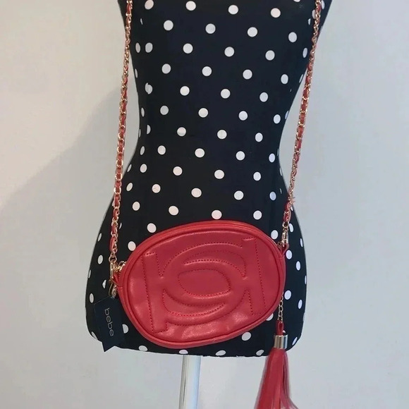 bebe - NWT Adorable Red All Over Cross Body Clutch - Picture 4 of 7